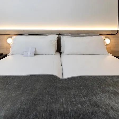 Sercotel Delfos Hotel 4*